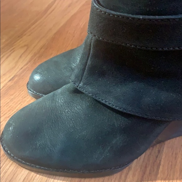 Black leather double boot cut design - Picture 5 of 11